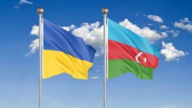 Ukrayna "g&uuml;zg&uuml;s&uuml;" və Azərbaycan paradiqması