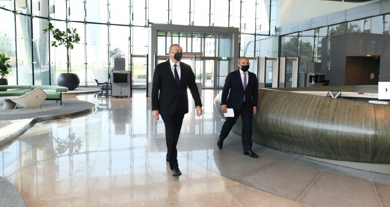 Prezident İlham Əliyev İqtisadiyyat Nazirliyinin yeni binasının a&ccedil;ılışında iştirak edib - Foto
