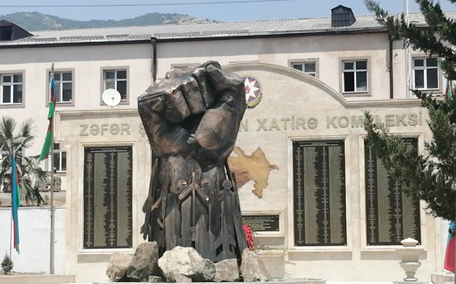 "Qərbin dəstəyilə silahlanan Ermənistan Azərbaycanın dəmir yumruğunu g&ouml;rməyə məcbur olacaq"