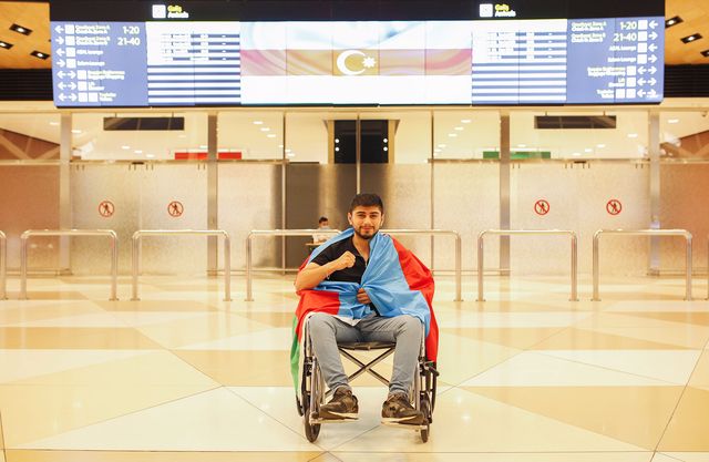 T&uuml;rkiyədə m&uuml;alicə alan 6 qazimiz Vətənə qayıdıb - Foto