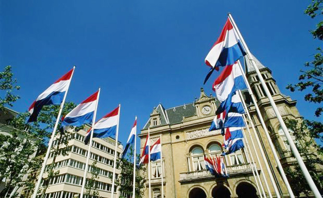 Rotterdam sinaqoqunda yanğın və partlayış cəhdi: d&ouml;rd nəfər saxlanıldı
