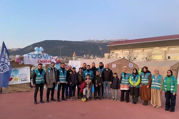 T&Uuml;GVA 81 şəhərdəki n&uuml;mayəndəliklərində toplanan yardımları b&ouml;lgələrə &ccedil;atdırır
