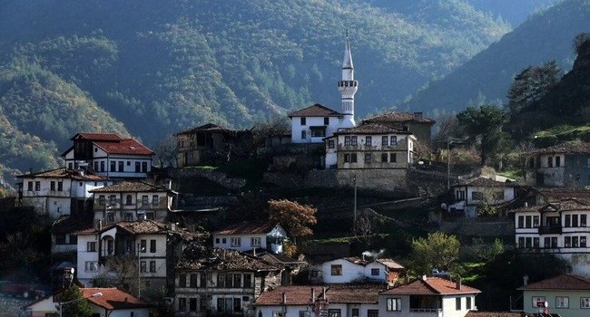 Toxunulmamış təbiəti, memarlıq əsərləri və mədəniyyət sərvətləri ilə Taraklı