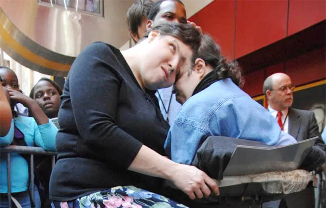 D&uuml;nyanın ən yaşlı bitişik əkizləri vəfat edib