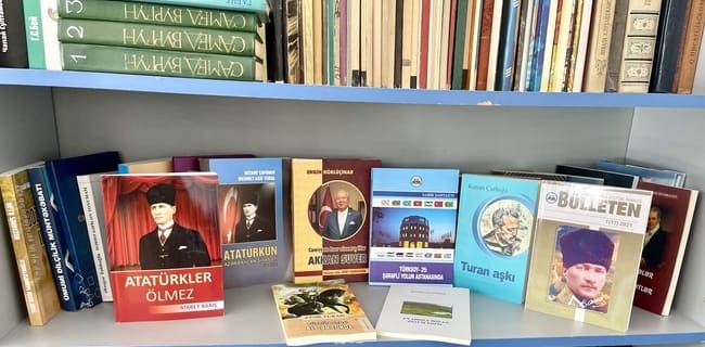 Azərbaycanda Atat&uuml;rk Mərkəzindən AMEA-nın Mərkəzi Elmi Kitabxanasına nəşrlər daxil olub