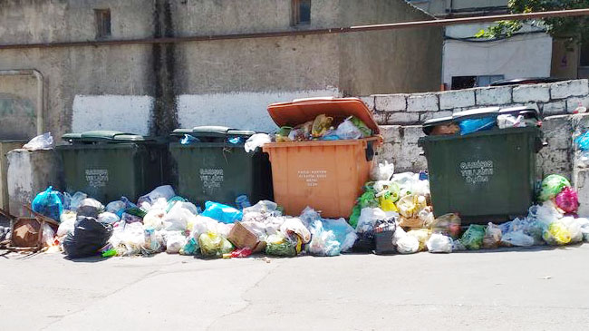 Plastik &ccedil;irklənmə d&uuml;nyanın robleminə &ccedil;evrilib: Azərbaycanda da vəziyyət &uuml;rək a&ccedil;an deyil...