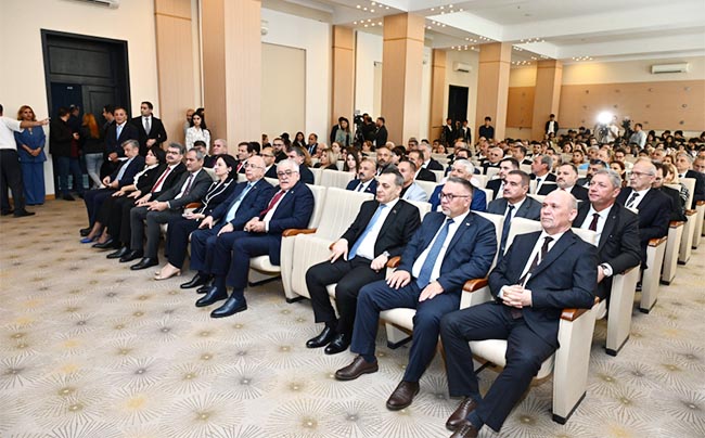 ŞKTC, T&uuml;rkiyə və Azərbaycandan olan s&uuml;r&uuml;c&uuml;l&uuml;k məktəblərinin rəhbərləri Bakıda bir araya gəlib