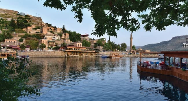 Şərqdə kəşf edilməyən daha bir "cənnət"... Tarixin sirlərini yaşadan turizm şəhəri Halfeti
