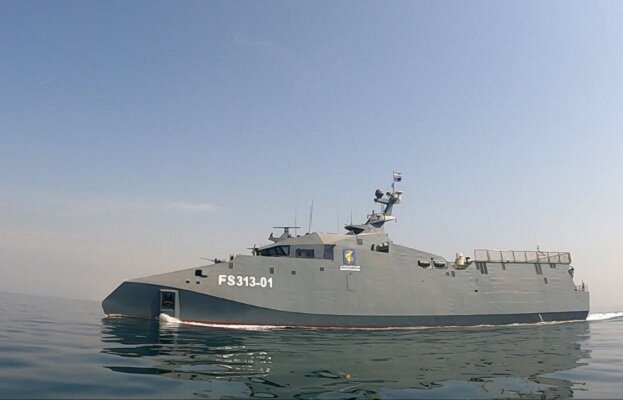 İran qanadlı raketləri daşıyan gəmini n&uuml;mayiş etdirib