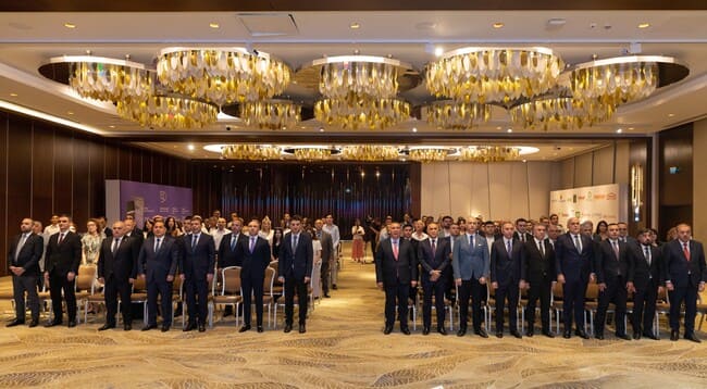 TŞİİB, Mətbuat Şurası və Veysəloğlu Şirkətlər Qrupu m&uuml;sabiqə iştirak&ccedil;ıları olan jurnalistləri m&uuml;kafatlandırdı
