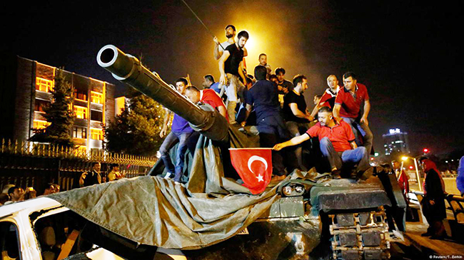 "&Ccedil;evrilişə cəhd edənlər imperialist &ouml;lkələrdən ağıl alan və onların ideologiyasını mənimsəmiş aciz insanlar idi" - Video