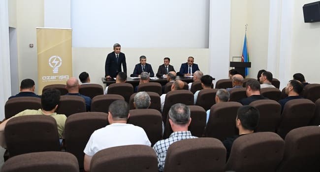 “Azərişıq” ASC-nin nümayəndələri Qusarda fermer və sahibkarlarla görüşüb