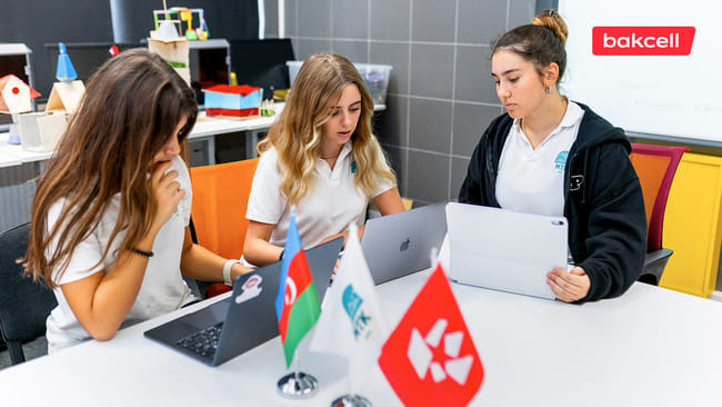 “Bakcell” Bilik Günü münasibətilə Müasir Təhsil Kompleksinin şagirdləri ilə görüşdü