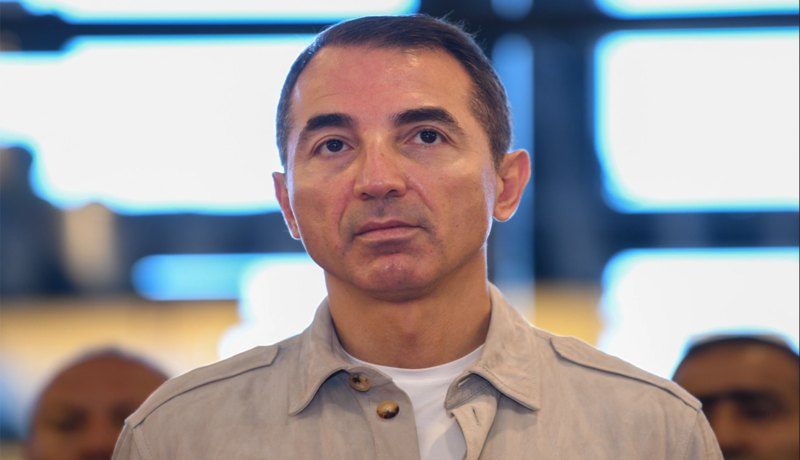 Adnan Əhmədzadənin həbs m&uuml;ddəti uzadılıb