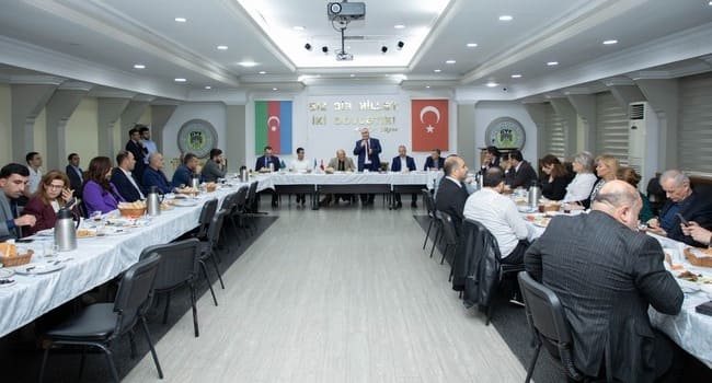 Gəncliyə Yardım Fondunda Milli Mətbuatın 150 illiyi m&uuml;nasibəti ilə g&ouml;r&uuml;ş ke&ccedil;irilib