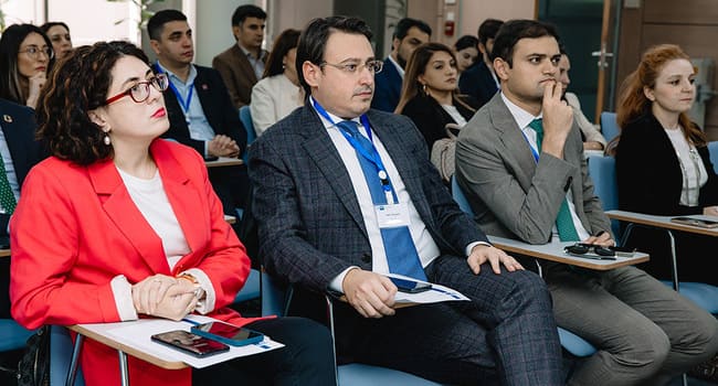 “Unibank”da bizneslər üçün alternativ maliyyələşmə imkanları müzakirə edilib