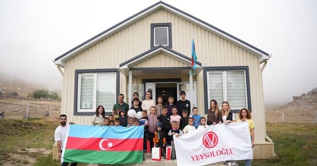 &ldquo;Veysəloğlu-Distribusiya&rdquo; ucqar kəndlərdə məktəblilərə dəstəyini davam etdirir - &ldquo;Xoşbəxtlik &Ccedil;antası&rdquo; layihəsinin n&ouml;vbəti mərhələsi baş tutdu