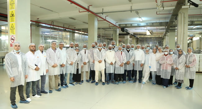 Pakistanlı MBA tələbələri “Ulduz” şokolad fabrikində istehsalat turunda iştirak ediblər