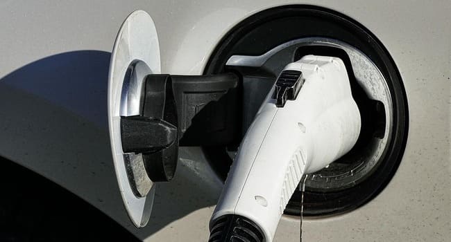 &Ccedil;oxmərtəbəli binalarda elektrik avtomobillərinin şarjı - Gizli təhl&uuml;kə