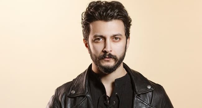 &ldquo;Gənc dostlarımız toylarda bizim getdiyimizi bildikləri halda, biz gəlmədən bizim minusumuzla mahnılarımızı ifa ediblər&rdquo;