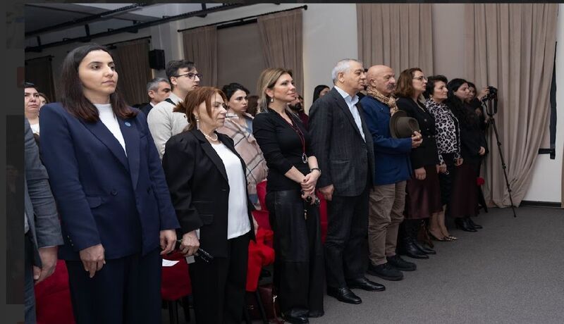 Xəzər Universiteti D&uuml;nya Məktəbində Xocalı qurbanlarının xatirəsinə həsr olunan tamaşa &ndash; Foto