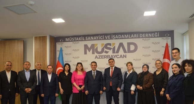M&Uuml;SİAD dərnək mərkəzində T&uuml;rkiyə B&ouml;y&uuml;k Millət Məclisinin millət vəkili Serkan Bayramla g&ouml;r&uuml;ş ke&ccedil;irilib