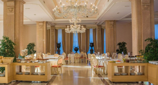 Restoranlarda "trend"ə çevrilən “vəhşilik”... Qırmızı kitaba düşən heyvanlarla müştəri "cəlb" edilir