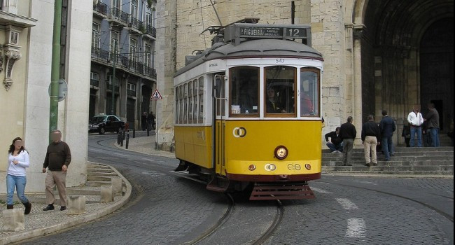 Bakıya tramvayların qayıdışı - Şəhərin nəqliyyat yükünü azaldacaq çıxış yolu