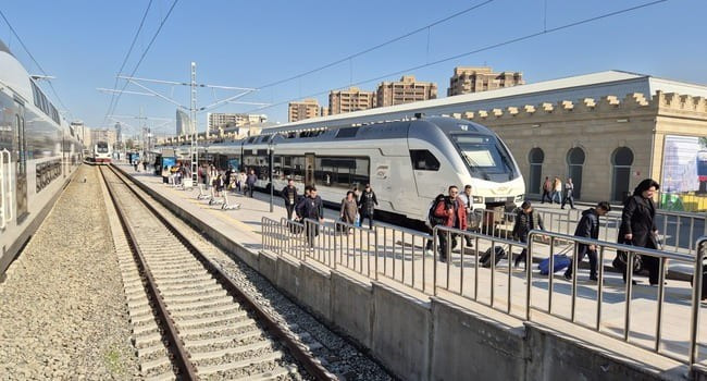 Balakənə sərnişin qatarı fəaliyyətini dayandırır: Səbəblər tam açıqlanmır