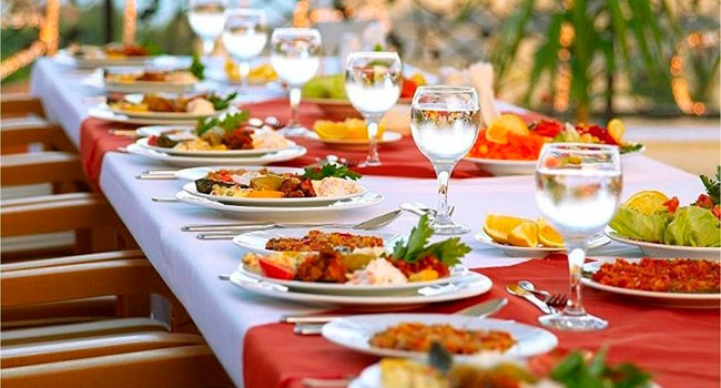 Xarici mətbəx təqdim edən restoranlar turist azlığından bağlanır: Hotellərin vəziyyəti də pisdir