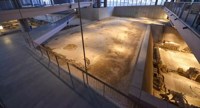 Yerin altındakı 1600 İllik daş dalğası: Sivilizasiyaların yıxıldığı yerdə sağ qalan dünyanın ən böyük mozaikası - Video